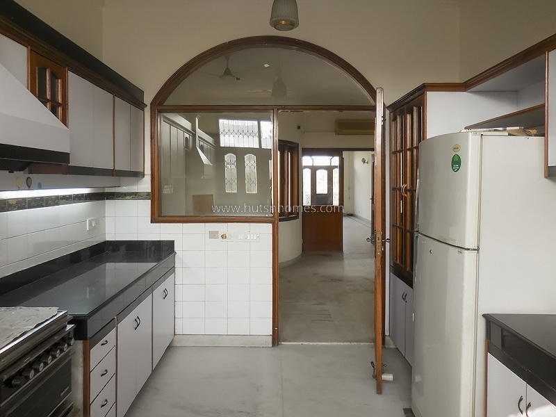 4 BHK Flat For Rent in Shanti Niketan