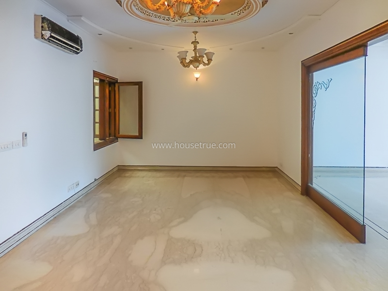 4 BHK Flat For Rent in Shanti Niketan