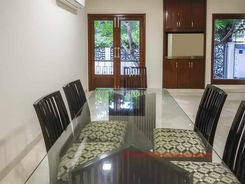 4 BHK Duplex For Rent in Chanakyapuri