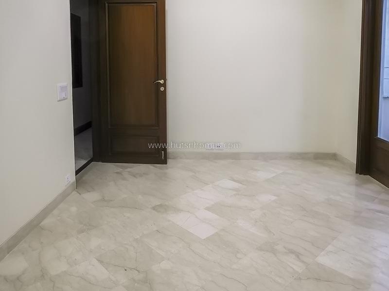 4 BHK Duplex For Rent in Chanakyapuri