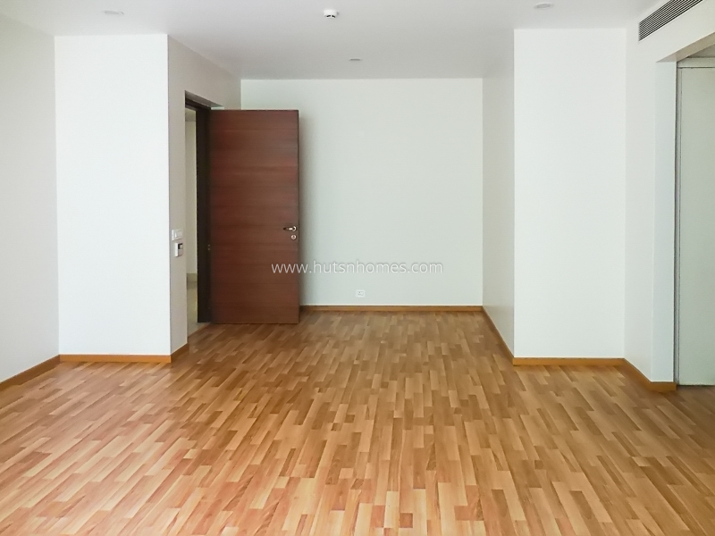 4 BHK Flat For Rent in Shanti Niketan