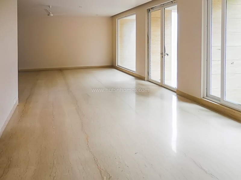 4 BHK Flat For Rent in Shanti Niketan