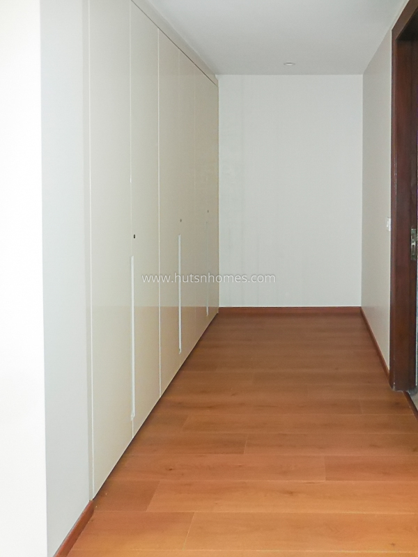 4 BHK Flat For Rent in Shanti Niketan