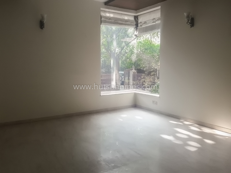 4 BHK Flat For Rent in Vasant Vihar