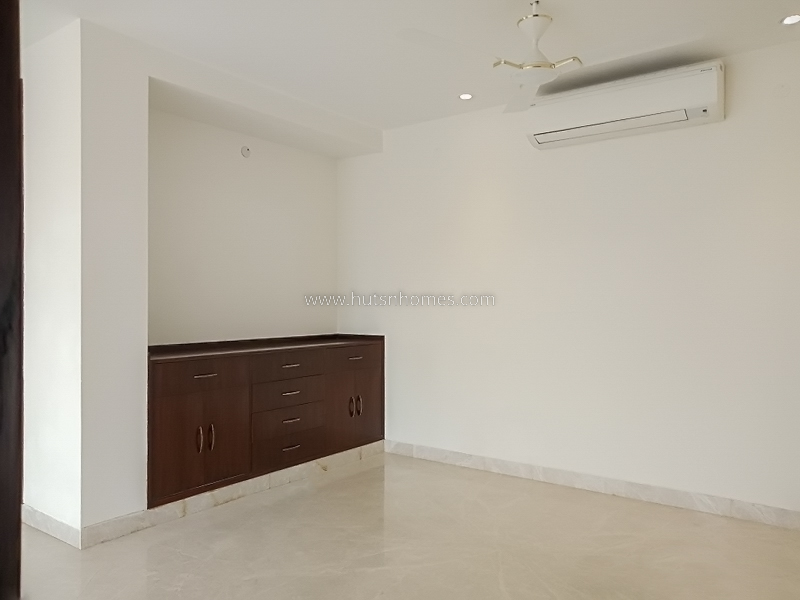 2 BHK Flat For Rent in Vasant Vihar