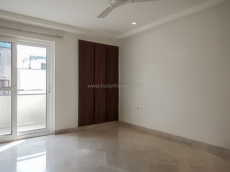 2 BHK Flat For Rent in Vasant Vihar