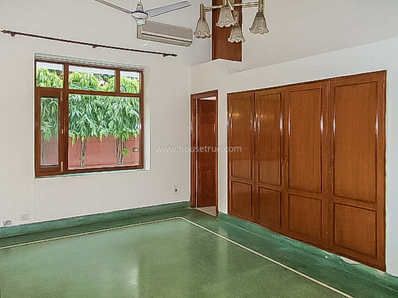 4 BHK Flat For Rent in Sundar Nagar