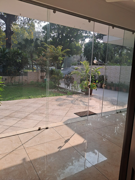 4 BHK Flat For Rent in Golf Links