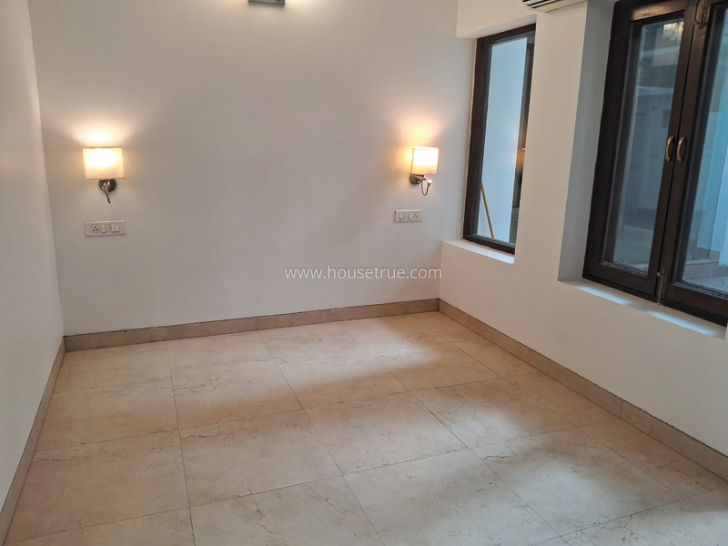 4 BHK Flat For Rent in Golf Links