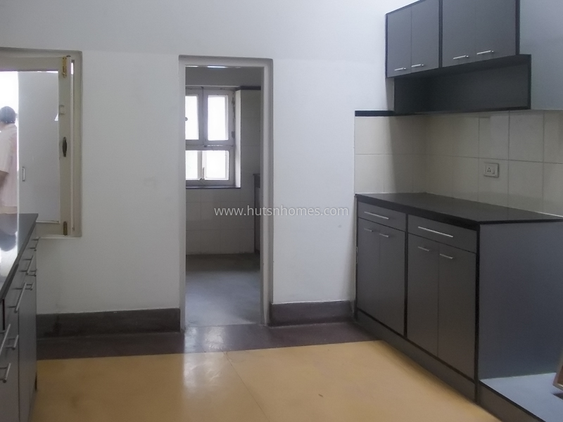 3 BHK Flat For Rent in Sundar Nagar