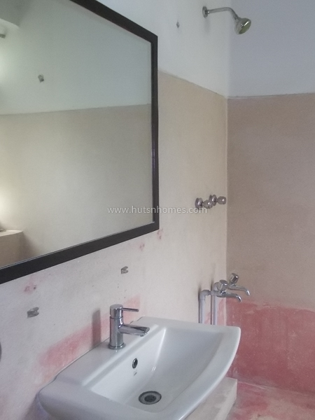 3 BHK Flat For Rent in Sundar Nagar