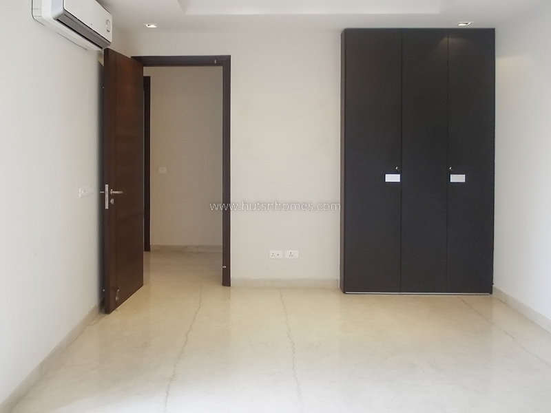 4 BHK Flat For Rent in Anand Lok