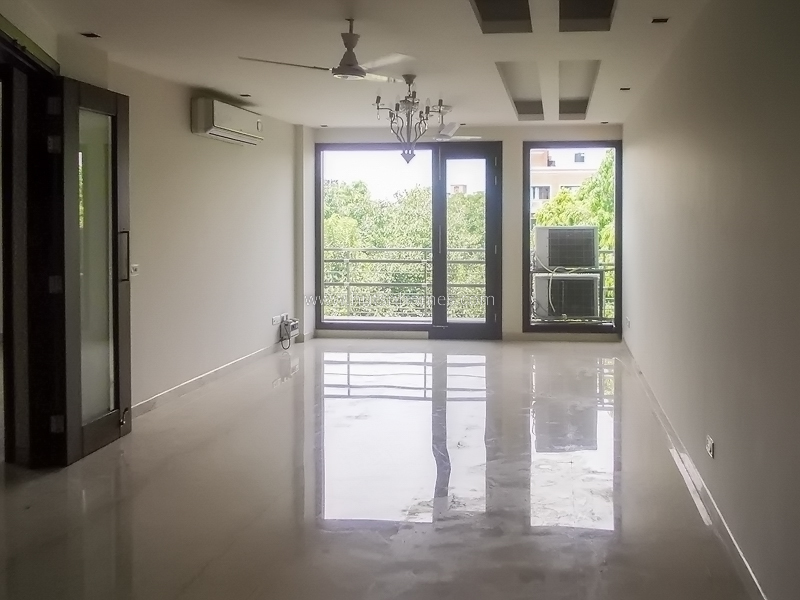 4 BHK Flat For Rent in Anand Lok