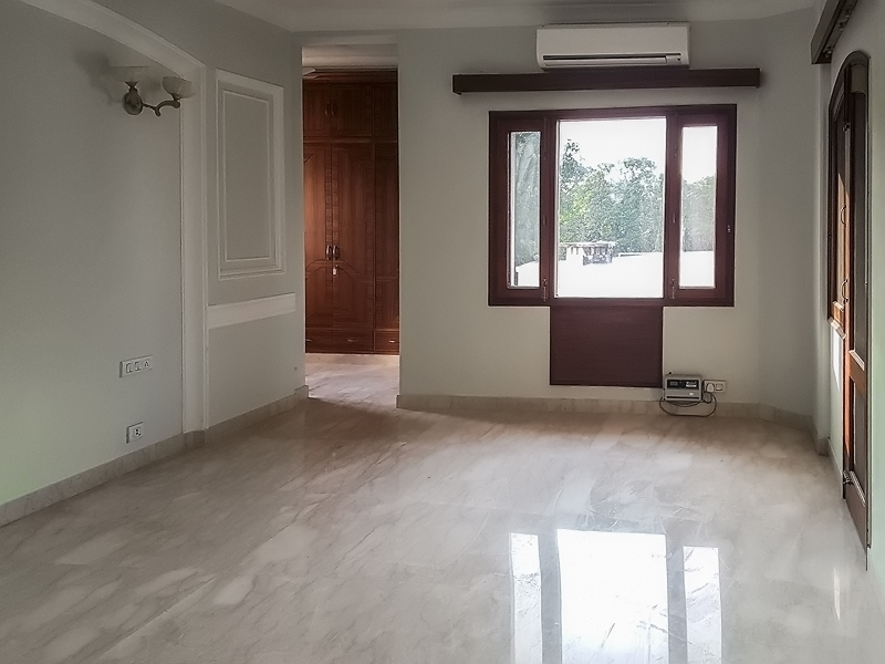 4 BHK Flat For Rent in Golf Links