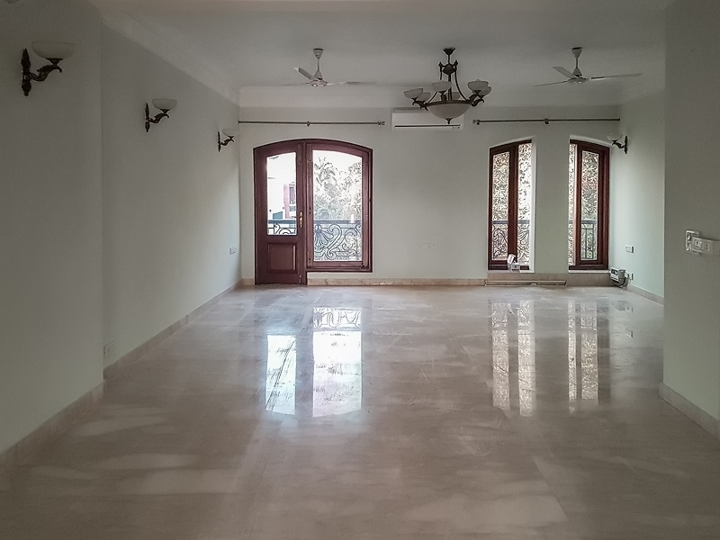 4 BHK Flat For Rent in Golf Links