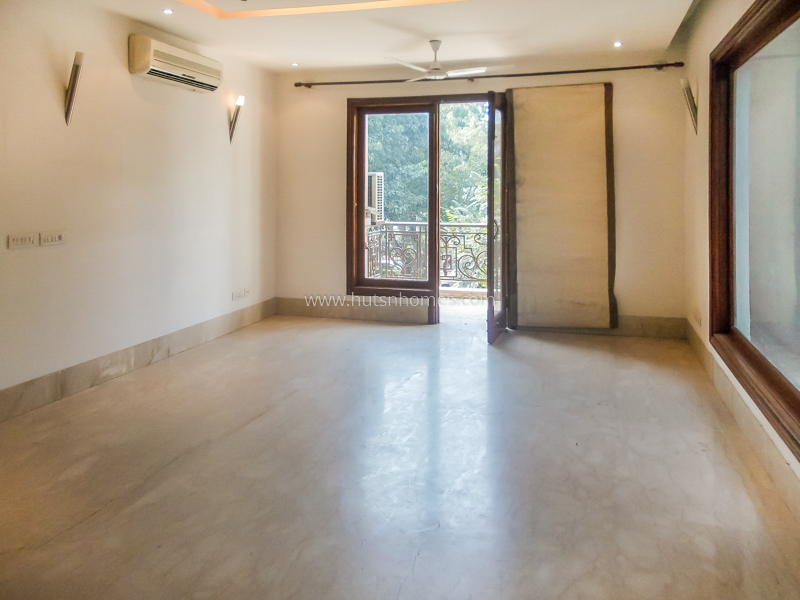 4 BHK Flat For Rent in Jor Bagh