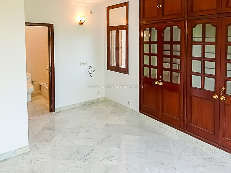 3 BHK Flat For Rent in Prithviraj Road