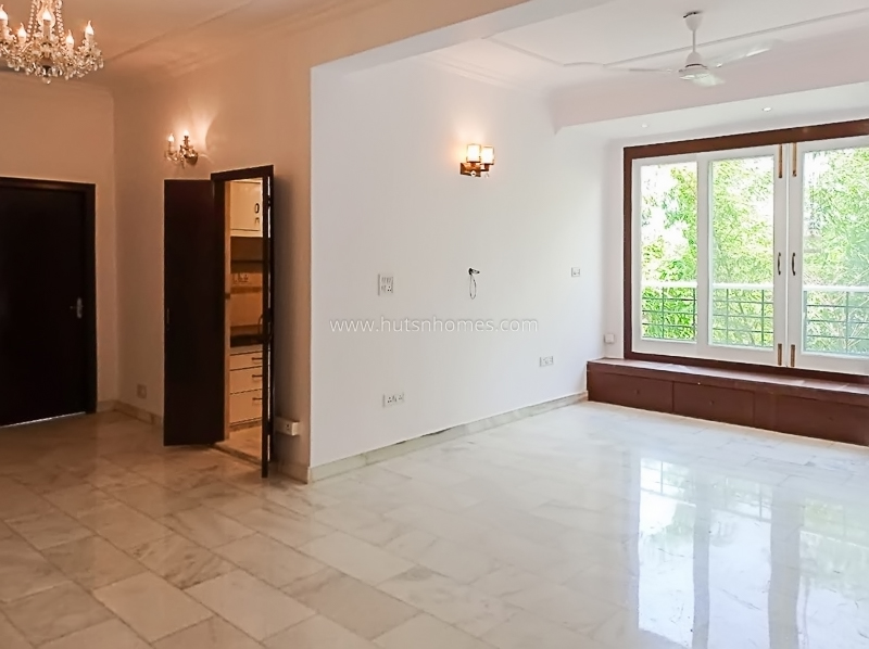 3 BHK Flat For Rent in Prithviraj Road