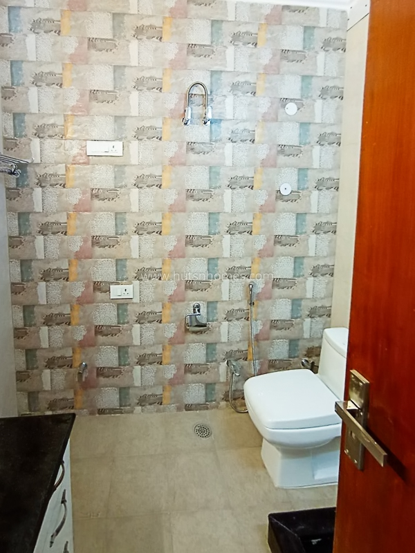 3 BHK Flat For Rent in Prithviraj Road