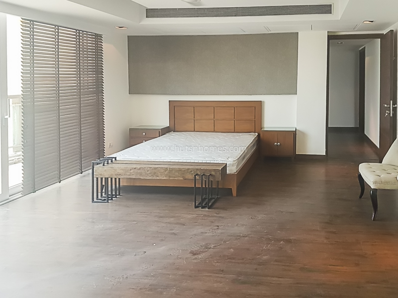 4 BHK Condo For Rent in Golf Course Road