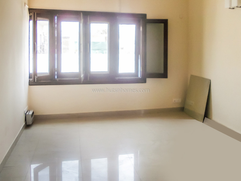 3 BHK Flat For Rent in Golf Links