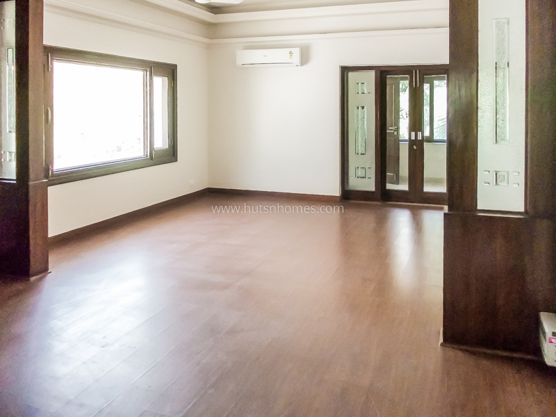 3 BHK Flat For Rent in Golf Links