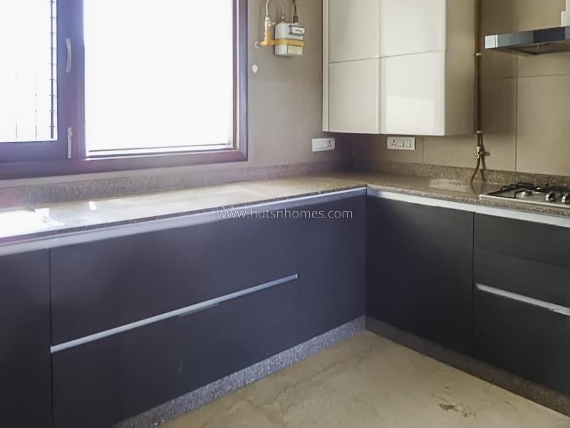 3 BHK Flat For Rent in Safdarjung Enclave