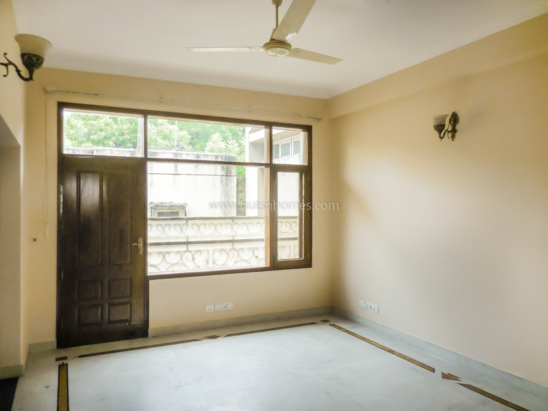 4 BHK Flat For Rent in Vasant Vihar