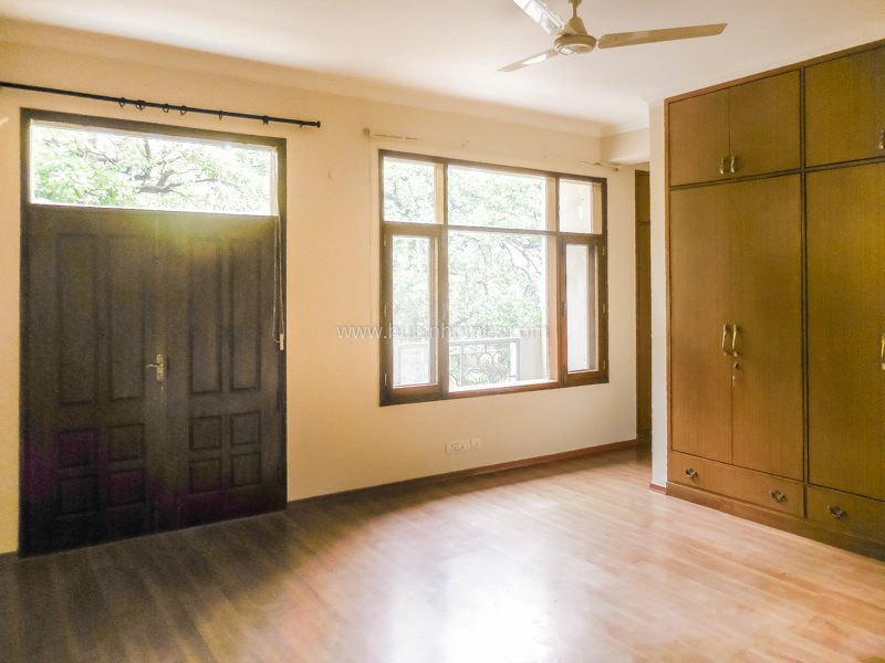 4 BHK Flat For Rent in Vasant Vihar