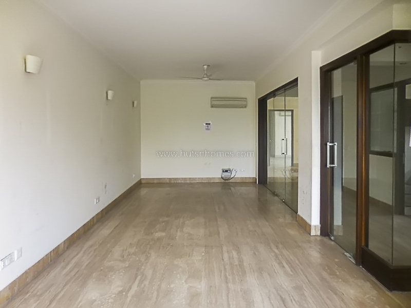 3 BHK Flat For Rent in New Friends Colony