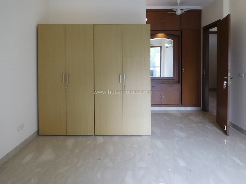 3 BHK Flat For Rent in Vasant Vihar