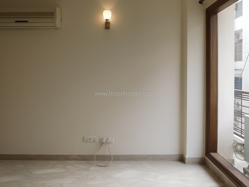 3 BHK Flat For Rent in Vasant Vihar