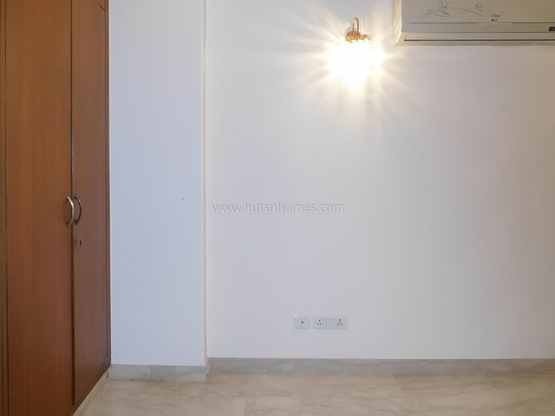 3 BHK Flat For Rent in Vasant Vihar