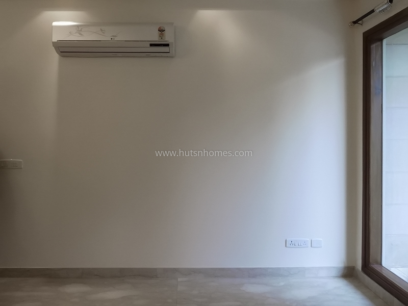 3 BHK Flat For Rent in Vasant Vihar