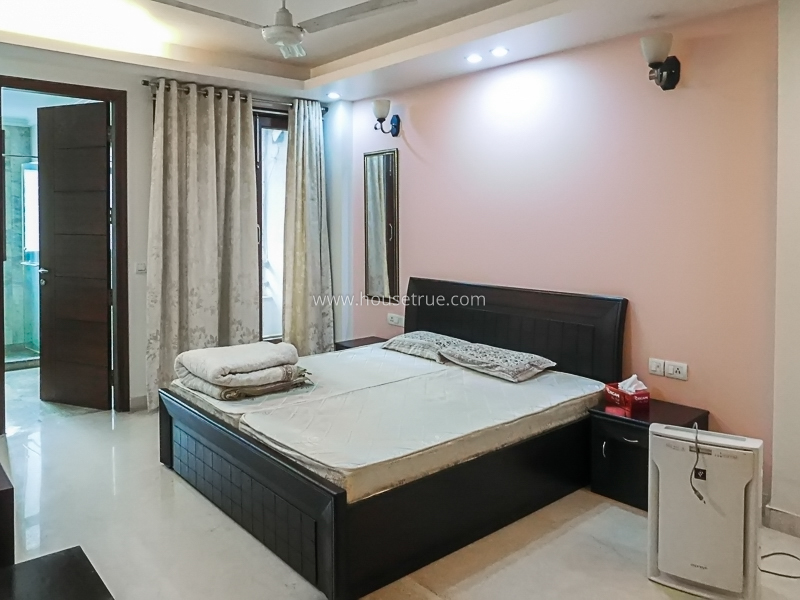 3 BHK Flat For Rent in Defence Colony