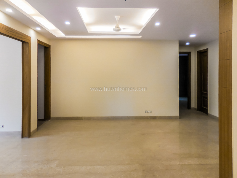 4 BHK Flat For Rent in Nizamuddin West