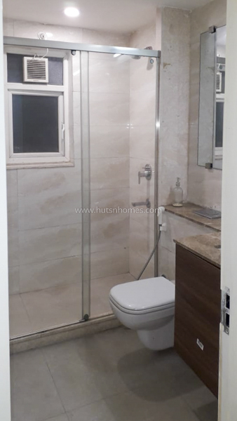 4 BHK Condo For Rent in Golf Course Road