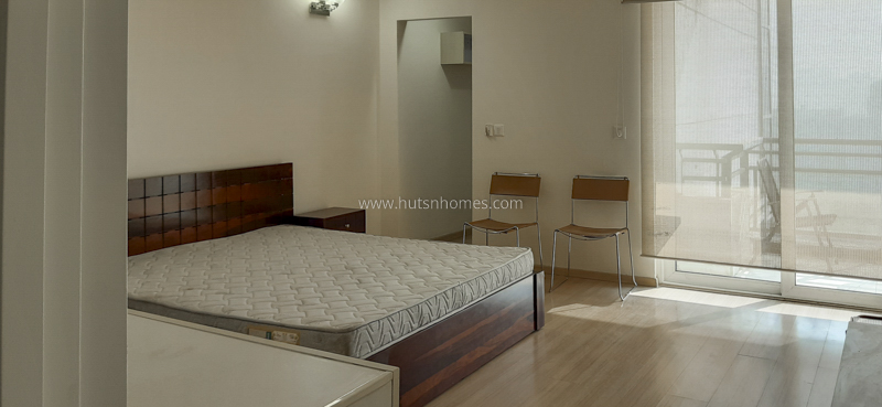 4 BHK Condo For Rent in Golf Course Road