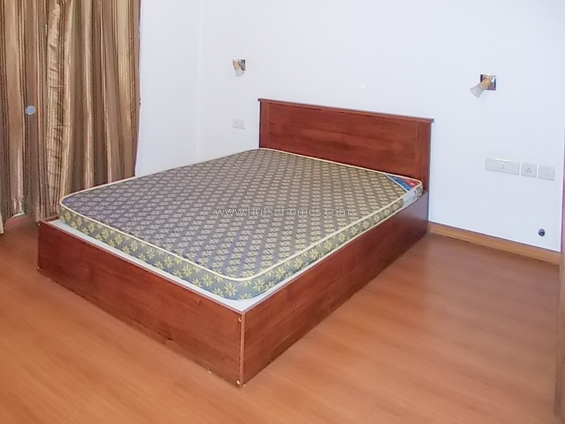 3 BHK Flat For Rent in Defence Colony