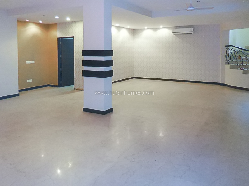 3 BHK Flat For Rent in West End Colony