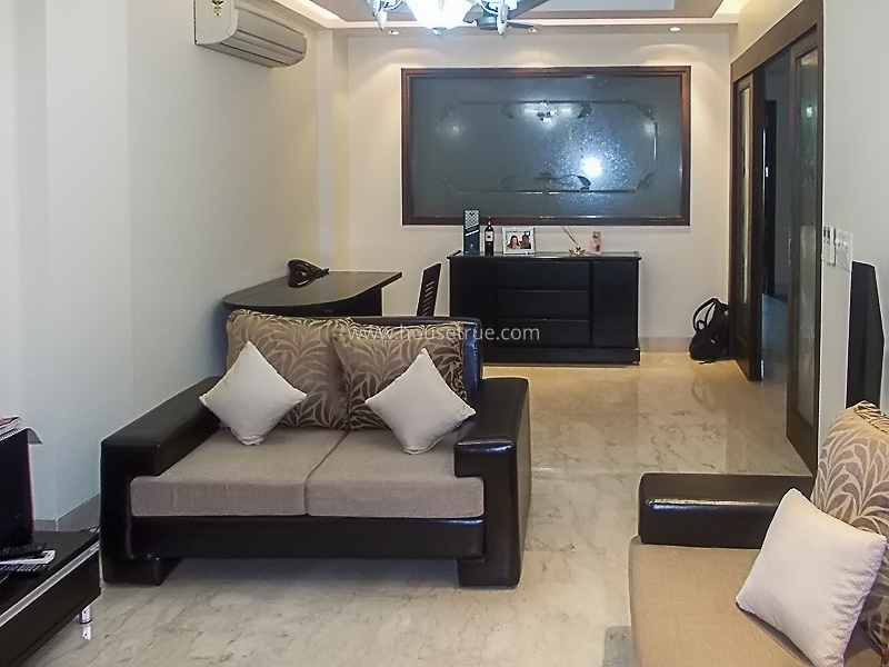 3 BHK Flat For Rent in Defence Colony