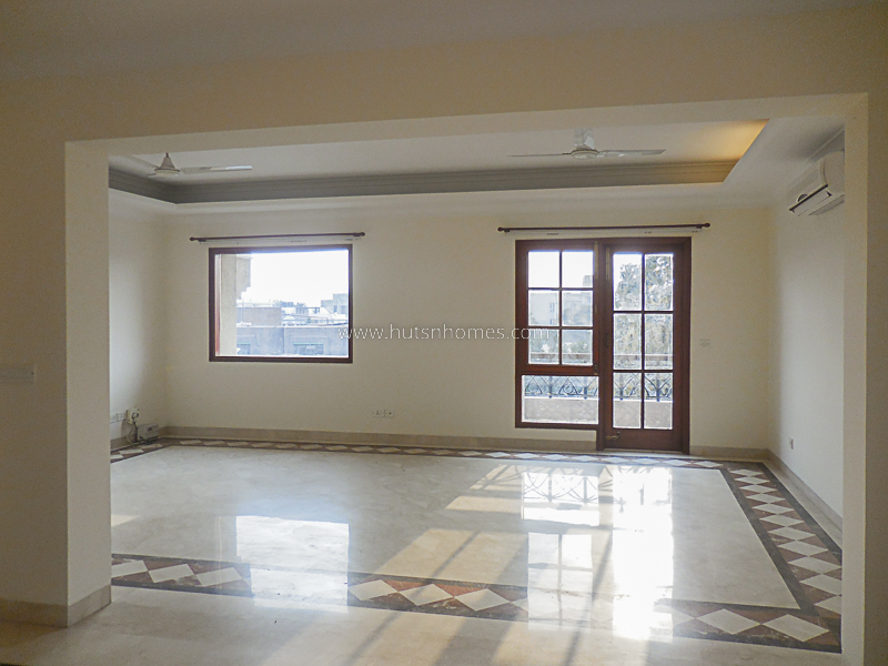 5 BHK Flat For Rent in Vasant Vihar