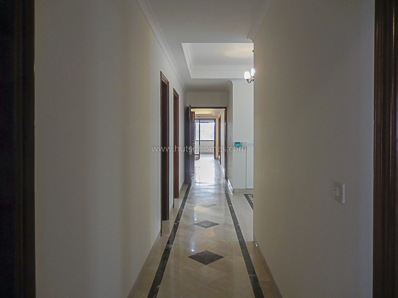 5 BHK Flat For Rent in Vasant Vihar