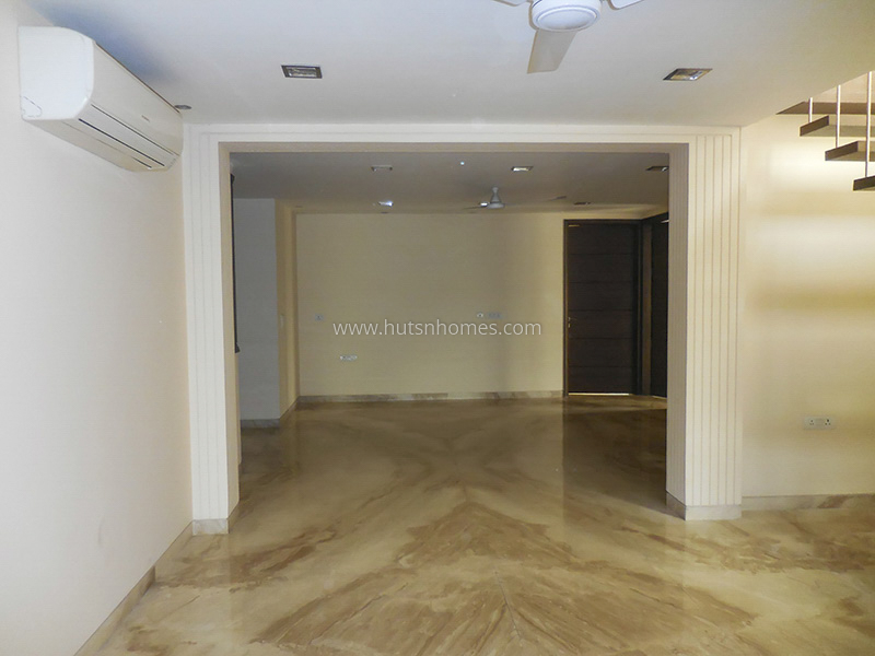 4 BHK Flat For Sale in Vasant Vihar