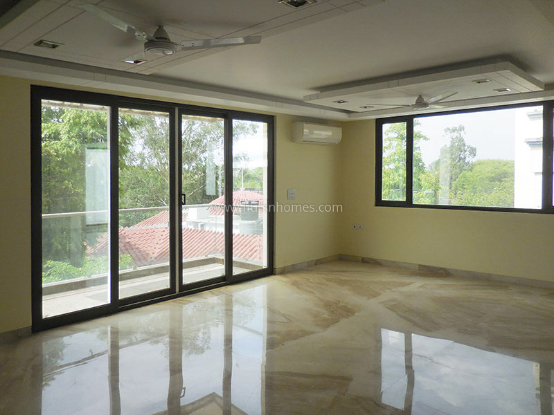 4 BHK Flat For Sale in Vasant Vihar