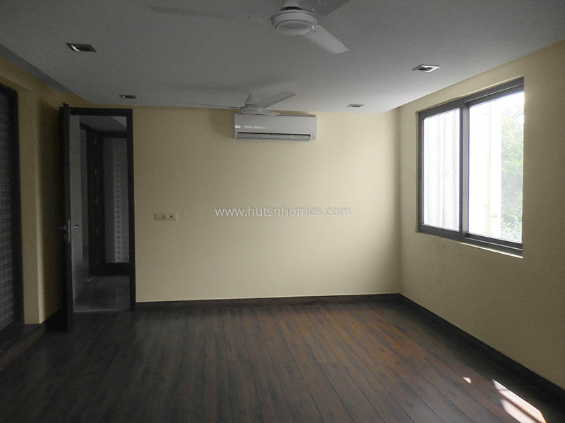 4 BHK Flat For Sale in Vasant Vihar