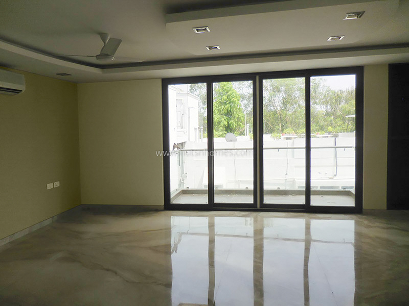 4 BHK Flat For Sale in Vasant Vihar