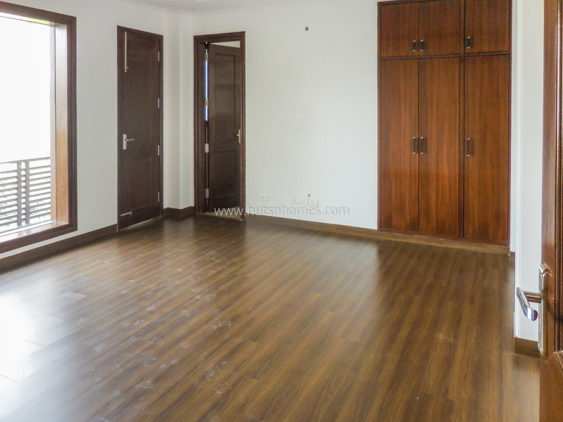 3 BHK Flat For Rent in Chanakyapuri