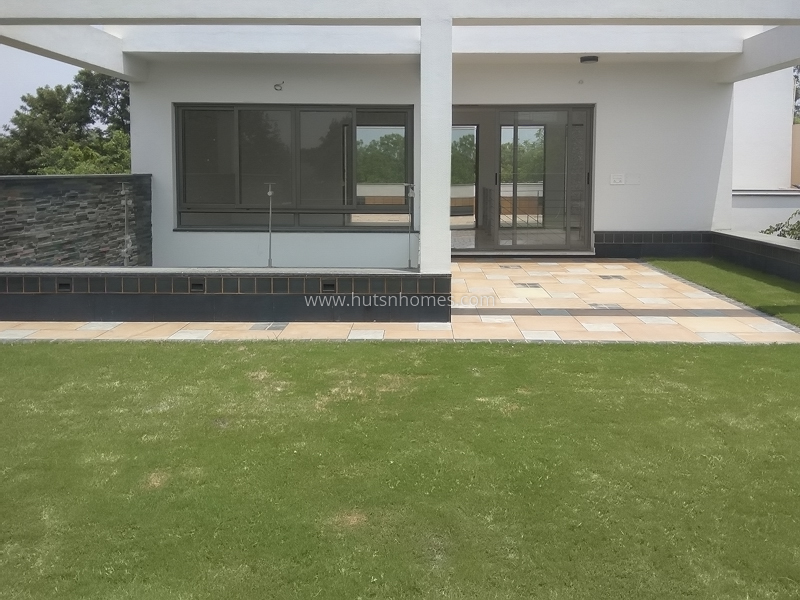 4 BHK Farm House For Sale in Vasant Kunj