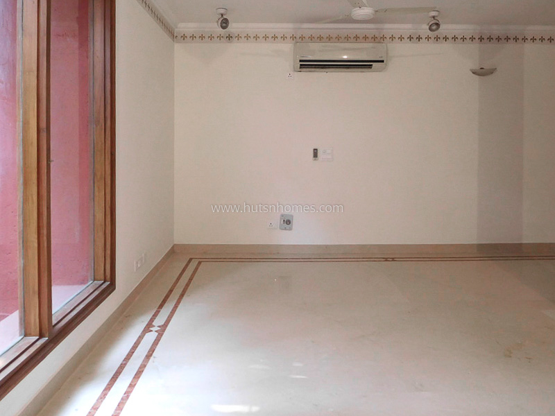 4 BHK Duplex For Sale in Shanti Niketan